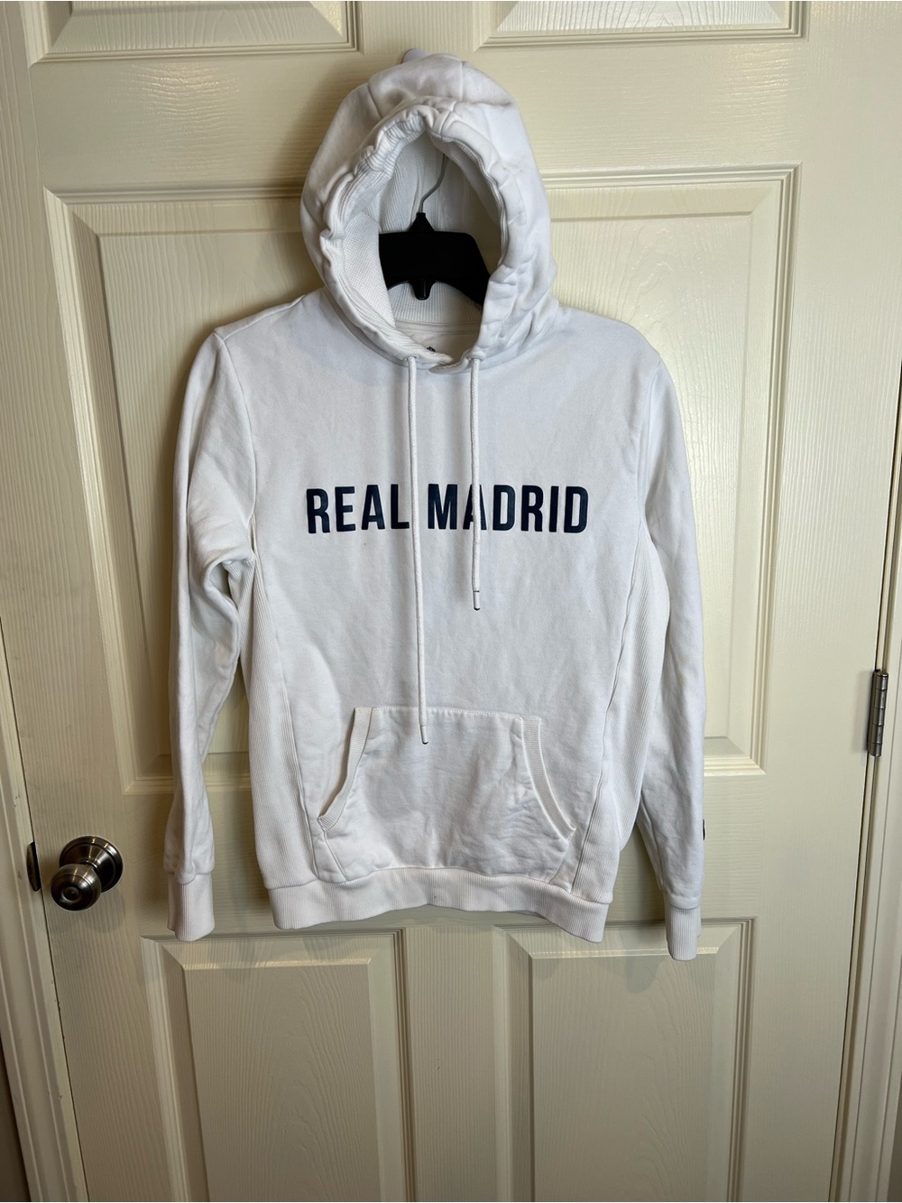 Real Madrid Men's White Pullover Hoodie small